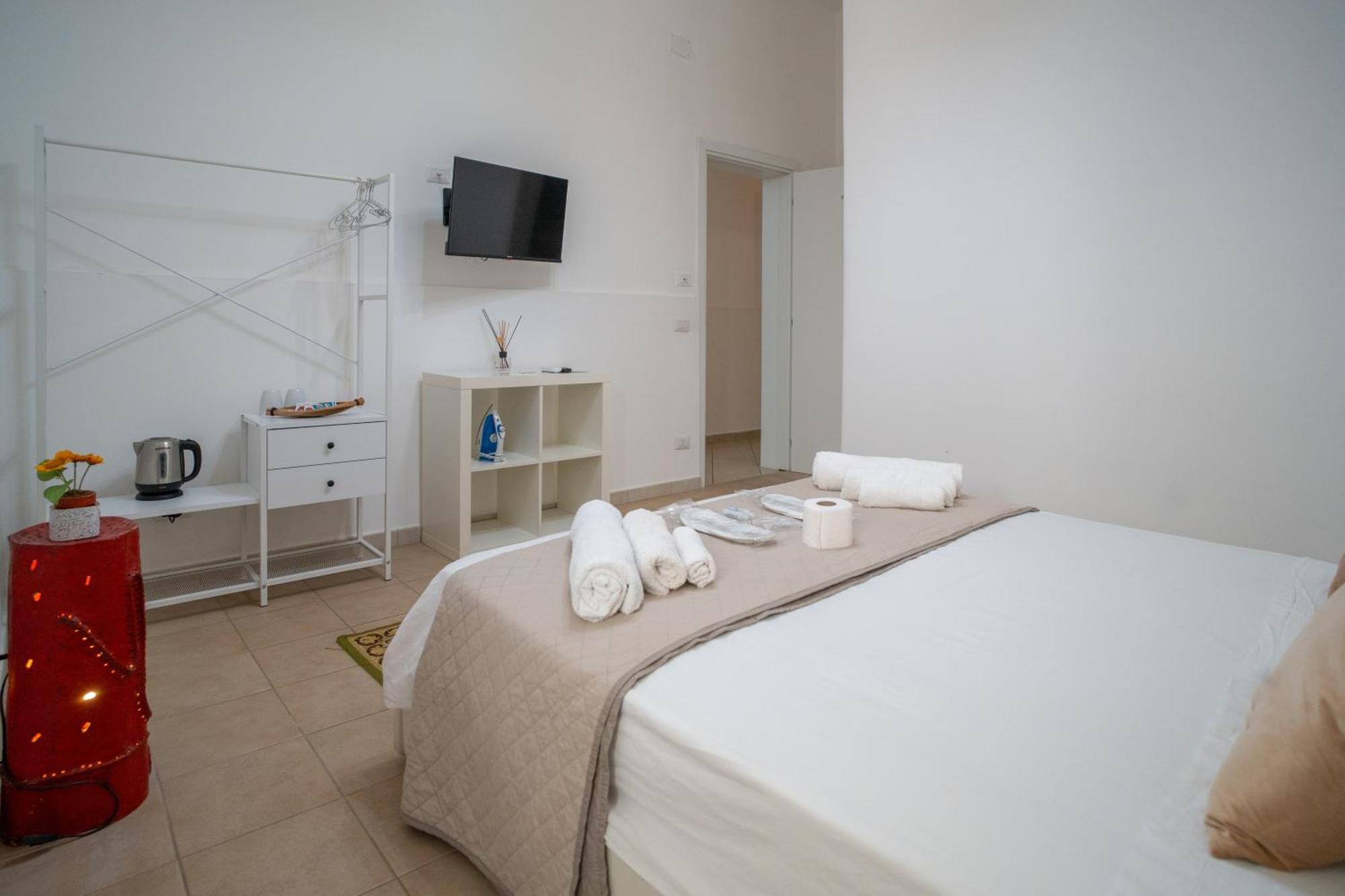 Whitehouse Bed & Breakfast Lecce Ngoại thất bức ảnh