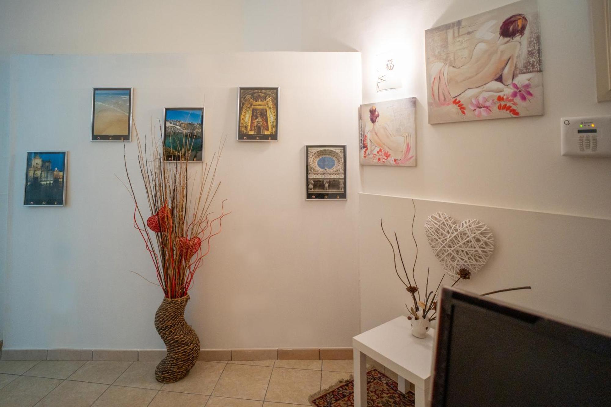 Whitehouse Bed & Breakfast Lecce Ngoại thất bức ảnh