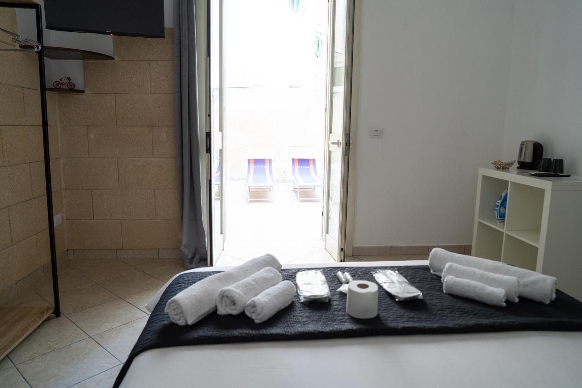 Whitehouse Bed & Breakfast Lecce Ngoại thất bức ảnh