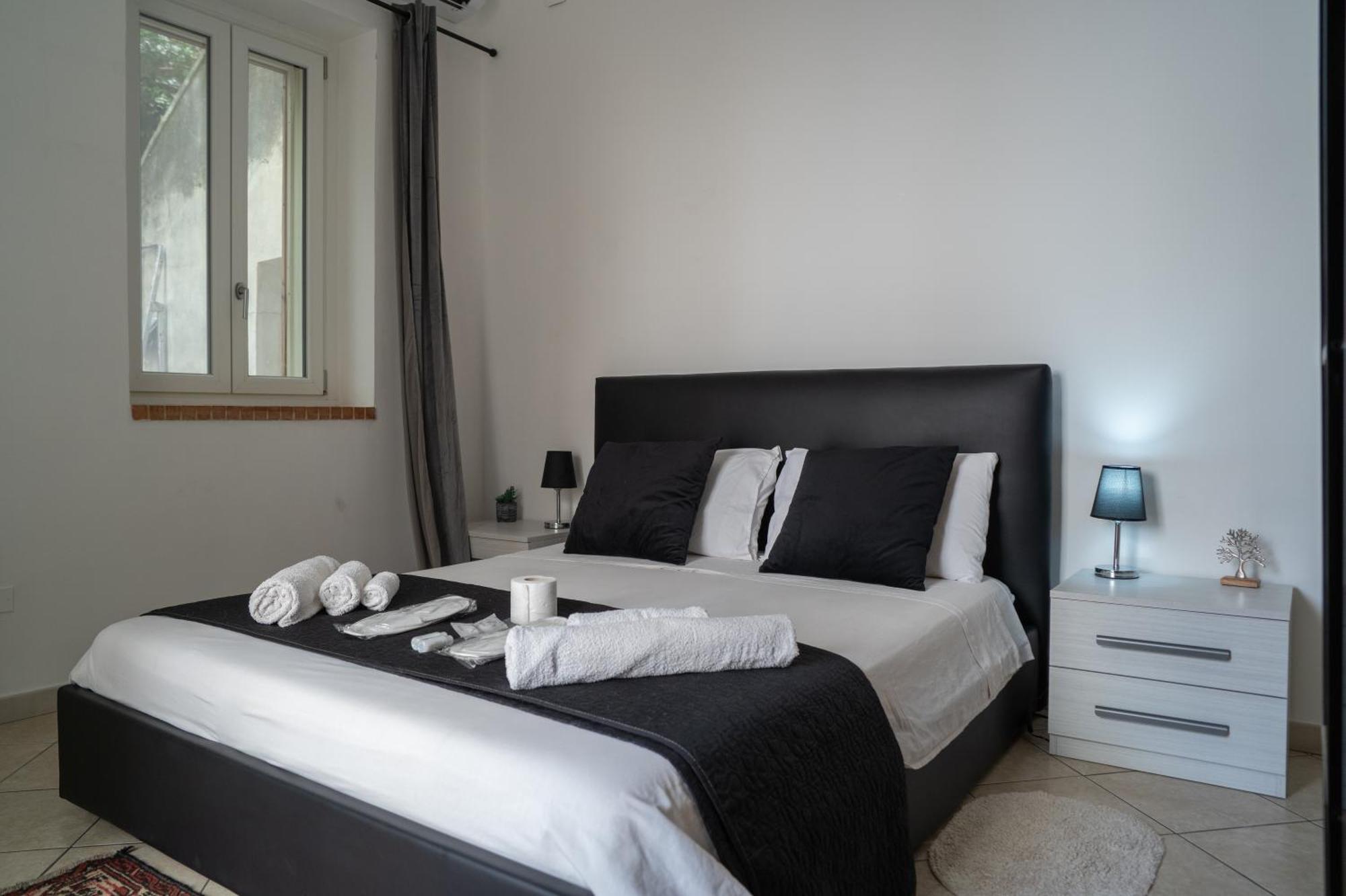 Whitehouse Bed & Breakfast Lecce Ngoại thất bức ảnh