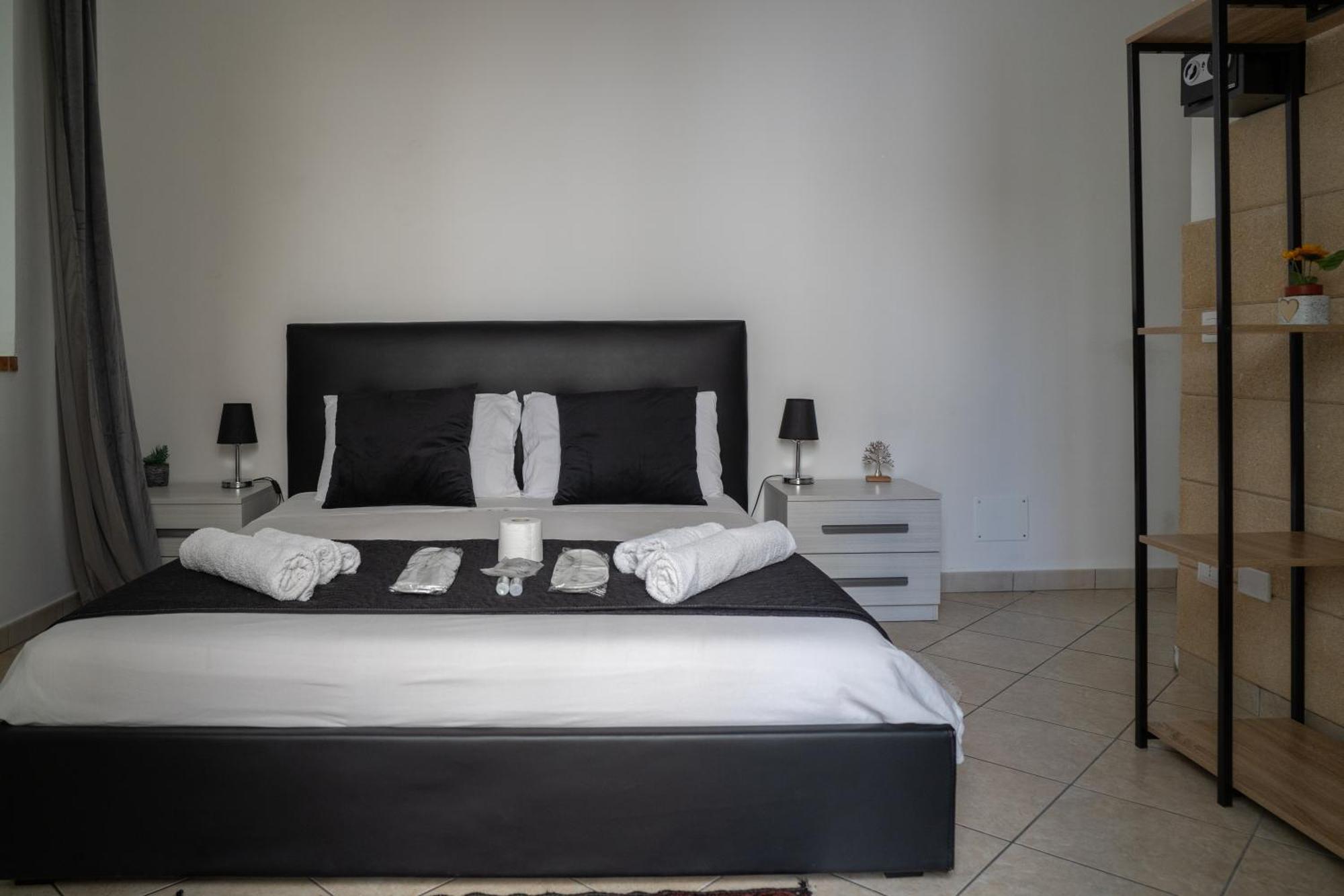 Whitehouse Bed & Breakfast Lecce Ngoại thất bức ảnh