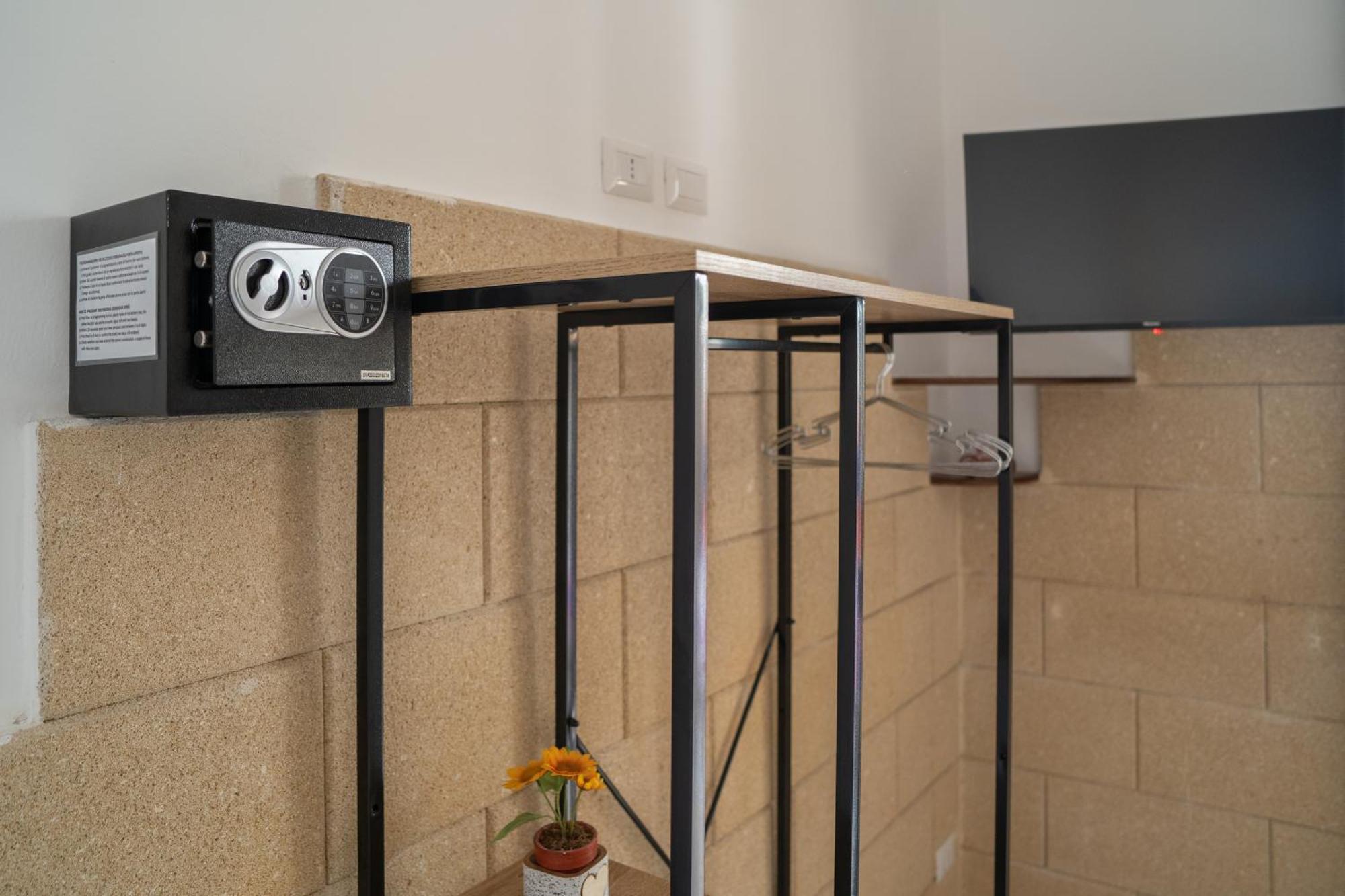 Whitehouse Bed & Breakfast Lecce Ngoại thất bức ảnh